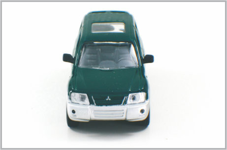 Κίνα 1/43 Diecast πράσινα πρότυπα αυτοκίνητα Mitubishi Pajero κλίμακας συνήθειας κραμάτων για τη συλλογή &amp; το δώρο προμηθευτής