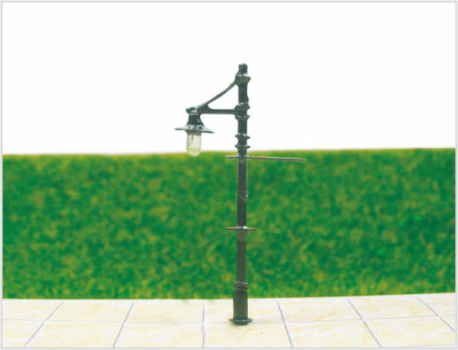 Κίνα T83 Custom 6V φωτεινή Street κλίμακας μοντέλο, Lamppost 6,5 cm για διαμόρφωση αμαξοστοιχίας HO προμηθευτής