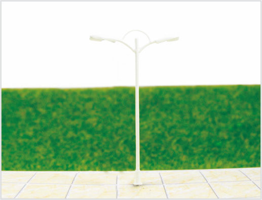 Κίνα T81 Custom 6V Billboard Street πλαστικών κλίμακας μοντέλο Lamppost για σιδηροδρομικές HO διατάξεις 8 cm προμηθευτής